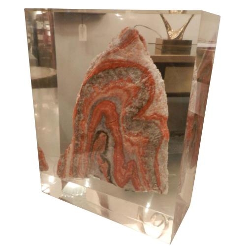 Large Scaled Sculpture in Lucite and Agate in the style of Willy Daro